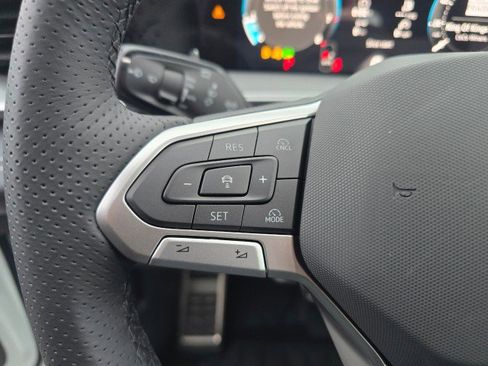 New 2026 Volkswagen Tiguan SE R-Line AWD/4WD image 30