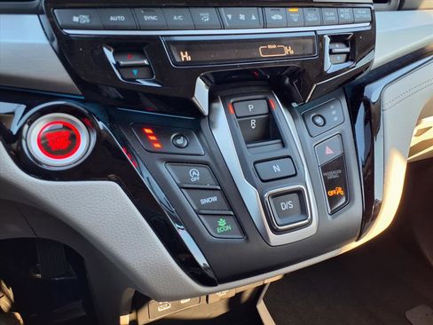 Certified 2025 Honda Odyssey Touring image 9