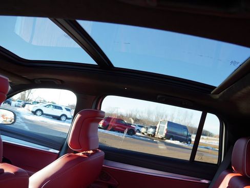 Used 2024 Jeep Wagoneer Launch Edition image 18