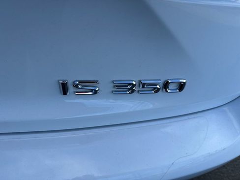 Used 2018 Lexus IS 350 image 32