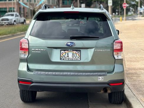 Used 2017 Subaru Forester 2.5i Premium image 4