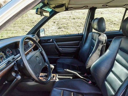 Used 1987 Mercedes-Benz 190 E 2.3-16 image 26