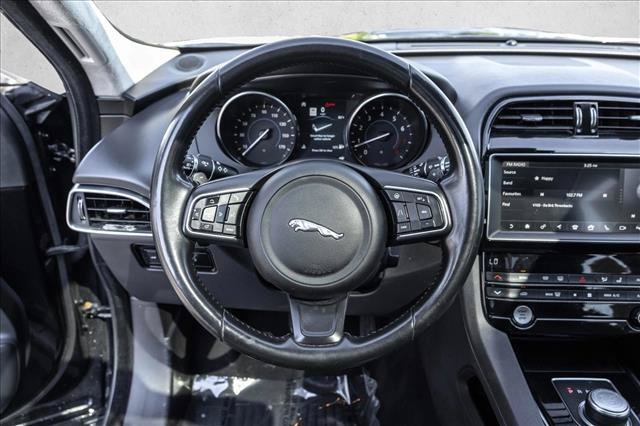 Used 2020 Jaguar F-PACE Premium AWD/4WD image 13