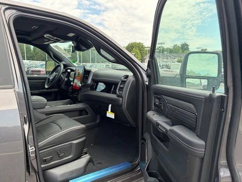 New 2026 RAM 2500 Limited AWD/4WD image 26
