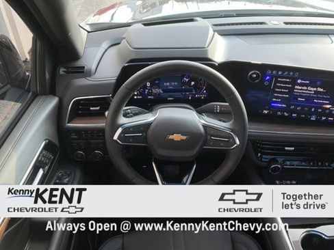 Used 2026 Chevrolet Suburban High Country w/ Sun And Tow Package image 26