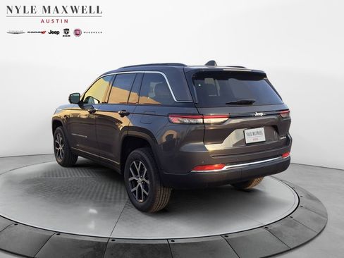 New 2025 Jeep Grand Cherokee Limited image 14