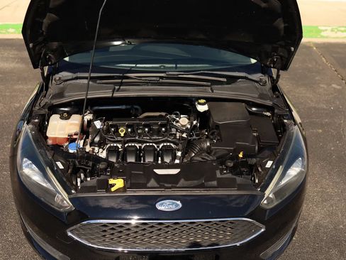 Used 2017 Ford Focus SEL w/ Cold Weather Package FWD image 46