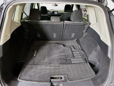 Used 2022 Nissan Rogue SV FWD image 26