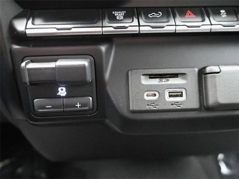 Used 2023 Chevrolet Silverado 2500 LTZ image 34