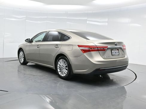 Used 2013 Toyota Avalon XLE Premium image 5
