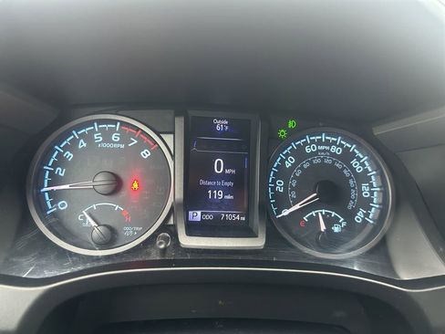 Used 2019 Toyota Tacoma TRD Off-Road image 19