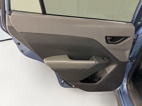 Used 2024 Subaru Crosstrek 2.0i Premium image 27