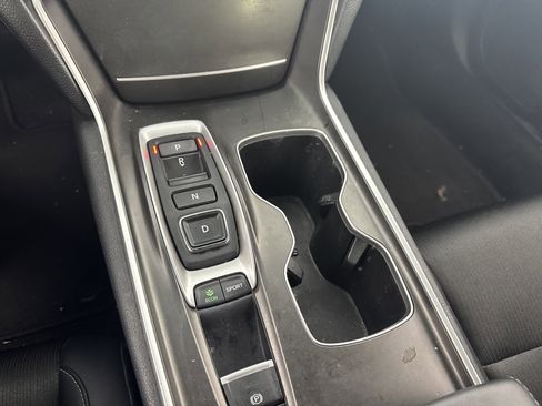 Used 2022 Honda Accord Sport image 32