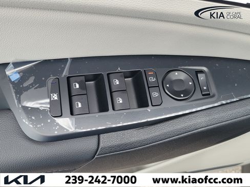 New 2026 Kia Sportage EX FWD image 25