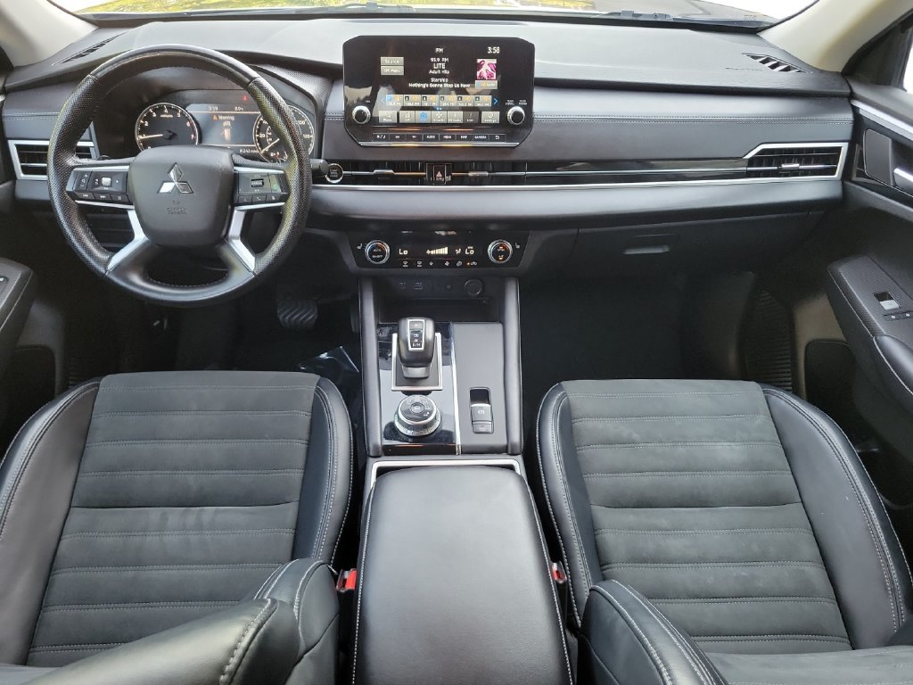 Used 2024 Mitsubishi Outlander SE FWD image 11