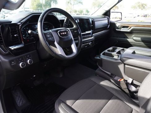 Certified 2024 GMC Sierra 1500 Elevation image 17