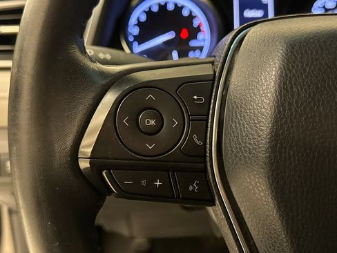 Used 2019 Toyota Camry SE FWD image 28