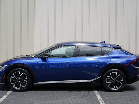 Used 2022 Kia EV6 Wind RWD image 46