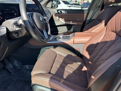 Used 2025 BMW X5 xDrive40i image 11