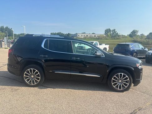 Used 2020 GMC Acadia Denali w/ Denali Ultimate Package AWD/4WD image 4