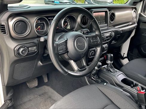 Used 2022 Jeep Wrangler Unlimited Sport AWD/4WD image 8