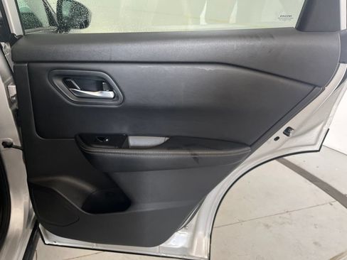 Used 2024 Nissan Rogue SV AWD/4WD image 29