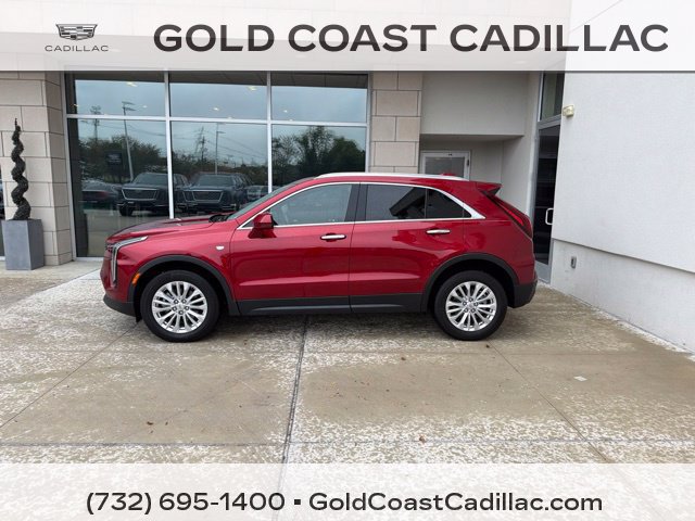 Used 2024 Cadillac XT4 Luxury w/ Cold Weather Package AWD/4WD image 2