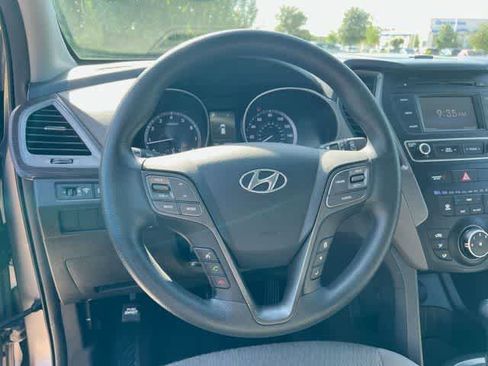 Used 2018 Hyundai Santa Fe Sport FWD image 17