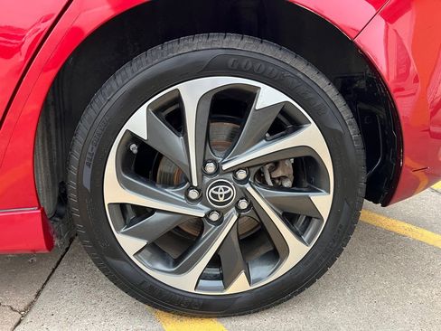 Used 2018 Toyota Corolla iM FWD image 20
