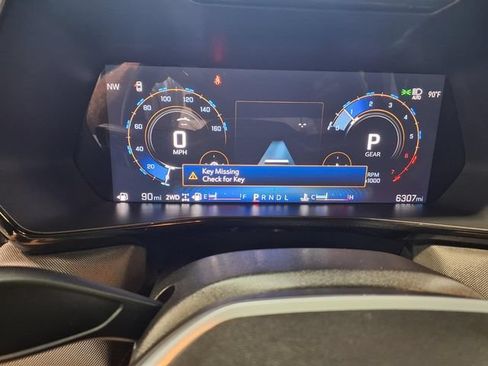 Used 2026 Chevrolet Colorado Z71 w/ Technology Package AWD/4WD image 12
