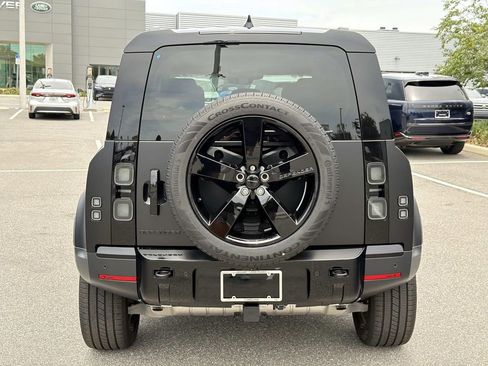 New 2026 Land Rover Defender 110 S AWD/4WD image 4