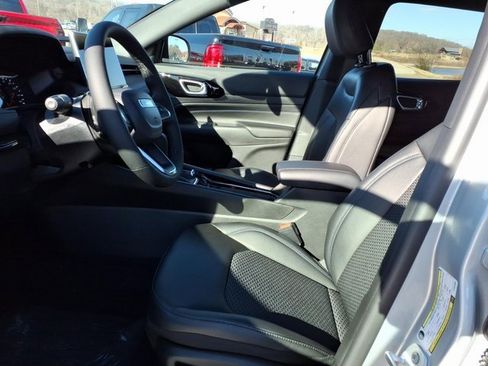 New 2026 Jeep Compass Latitude image 7