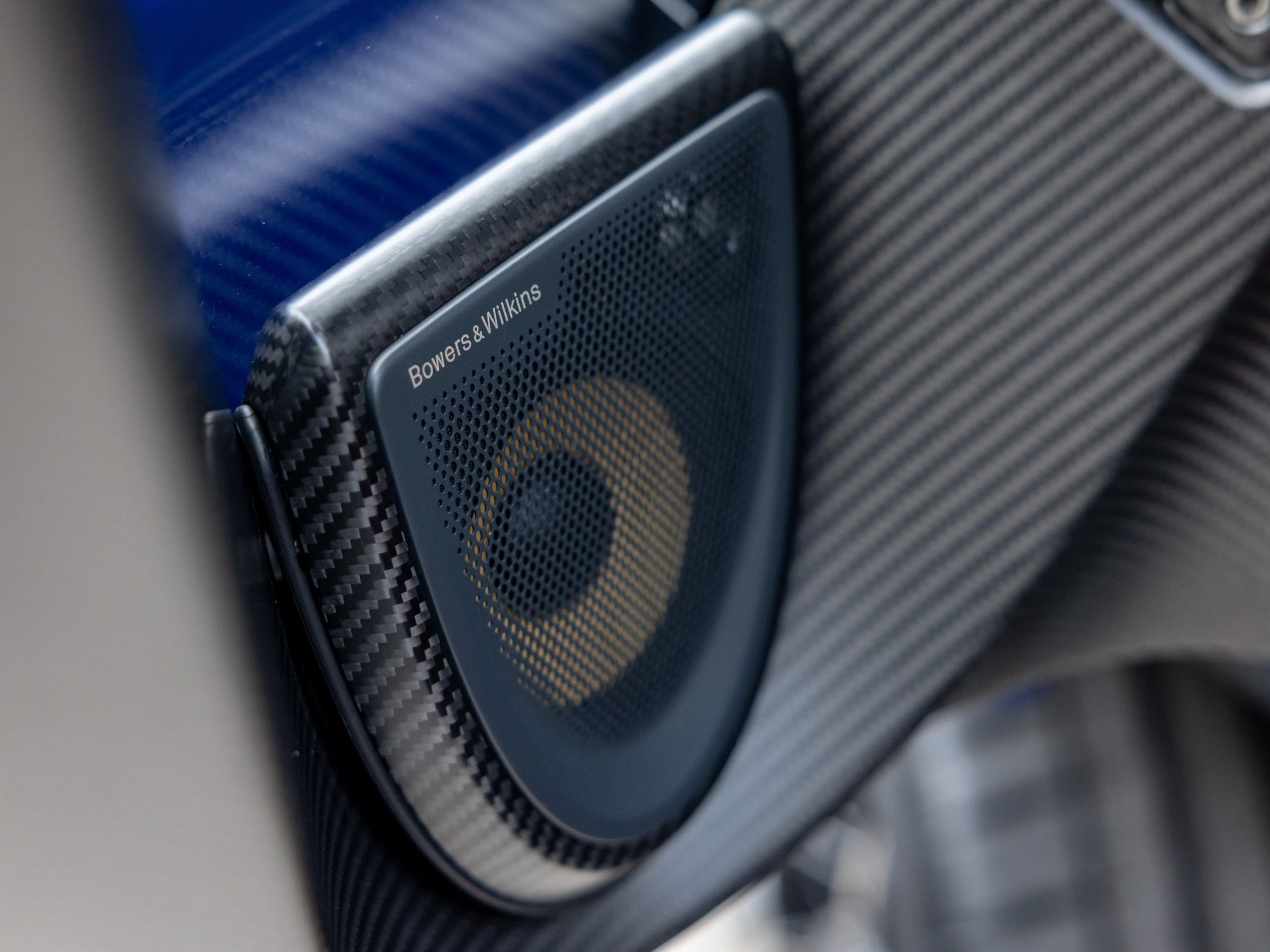 Used 2019 McLaren Senna RWD image 19