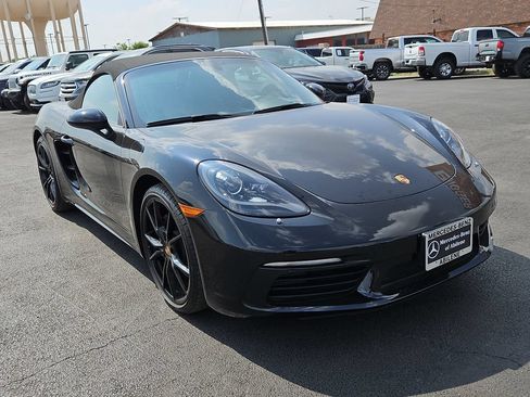 Used 2023 Porsche 718 Boxster RWD image 11