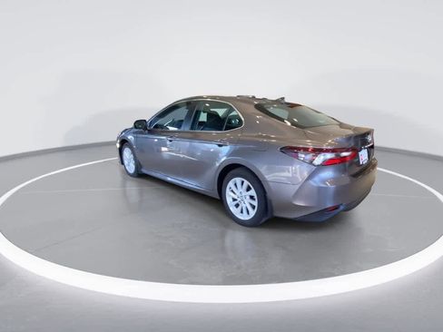 Used 2024 Toyota Camry LE image 6