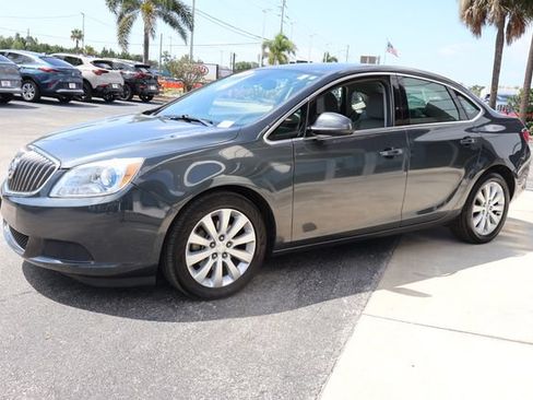 Used 2016 Buick Verano w/ Comfort Package FWD image 4