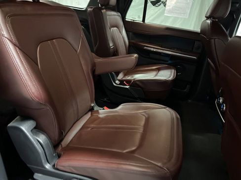Used 2024 Ford Expedition Max Limited image 13
