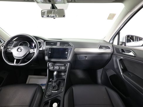 Used 2018 Volkswagen Tiguan SEL image 30