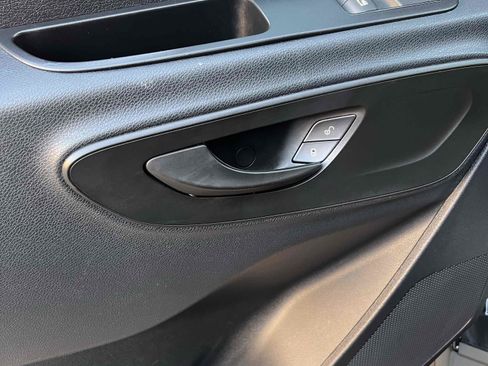 Used 2023 Mercedes-Benz Sprinter 2500 image 77