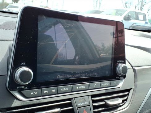 Used 2023 Nissan Altima 2.5 SV image 14