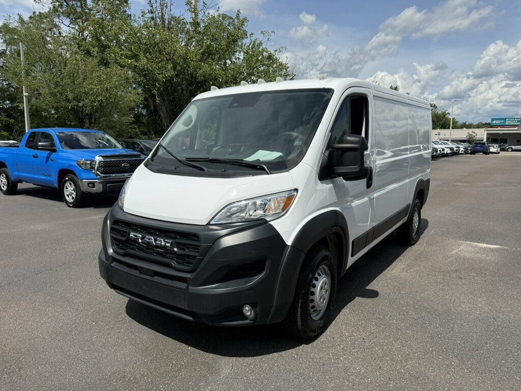 Used 2025 RAM ProMaster 2500 w/ Convenience Group FWD image 1