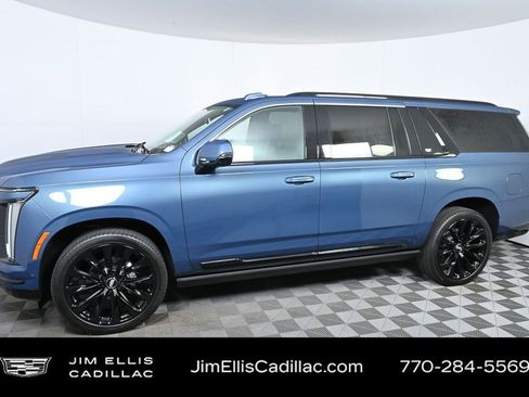 Certified 2025 Cadillac Escalade ESV Sport Platinum w/ LPO, ONYX Package image 2