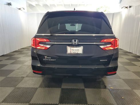 Used 2023 Honda Odyssey Touring image 5