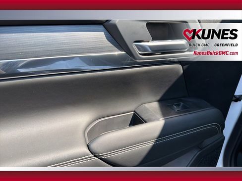 New 2026 GMC Terrain Elevation w/ LPO, Floor Liner Package image 37