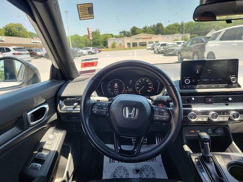 Used 2023 Honda Civic Sport image 10