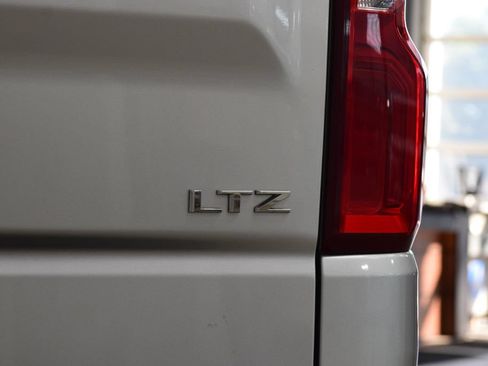 Used 2019 Chevrolet Silverado 1500 LTZ w/ LTZ Premium Package AWD/4WD image 26