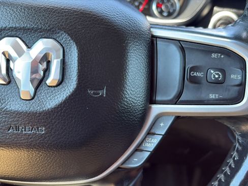Used 2020 RAM 1500 Big Horn AWD/4WD image 15