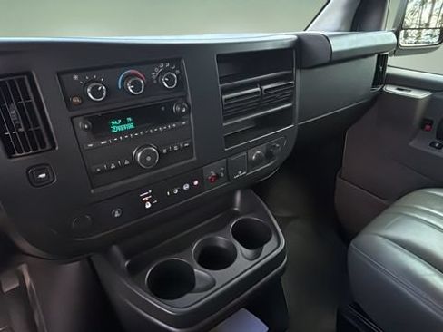 Used 2022 Chevrolet Express 2500 Extended w/ Driver Convenience Package RWD image 25