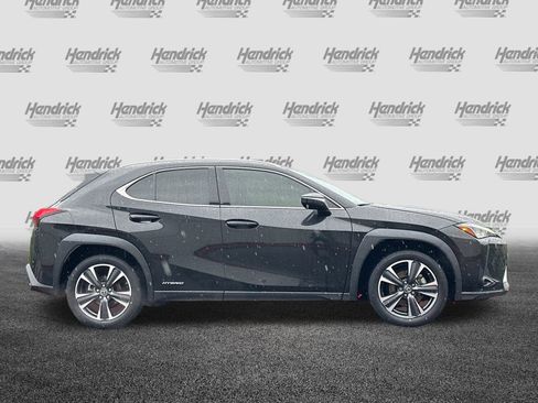 Certified 2022 Lexus UX 250h w/ Accessory Package (Z1) image 3