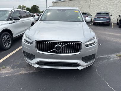 Used 2022 Volvo XC90 T5 Momentum w/ Advanced Package